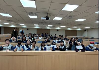 20260122「從校園到醫院—國風國中護理職業試探營」圖片