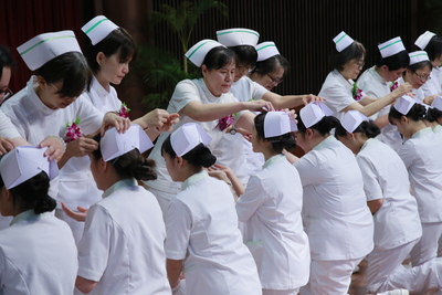 20250509護理科系加冠典禮 331位護生將踏入臨床實習圖片